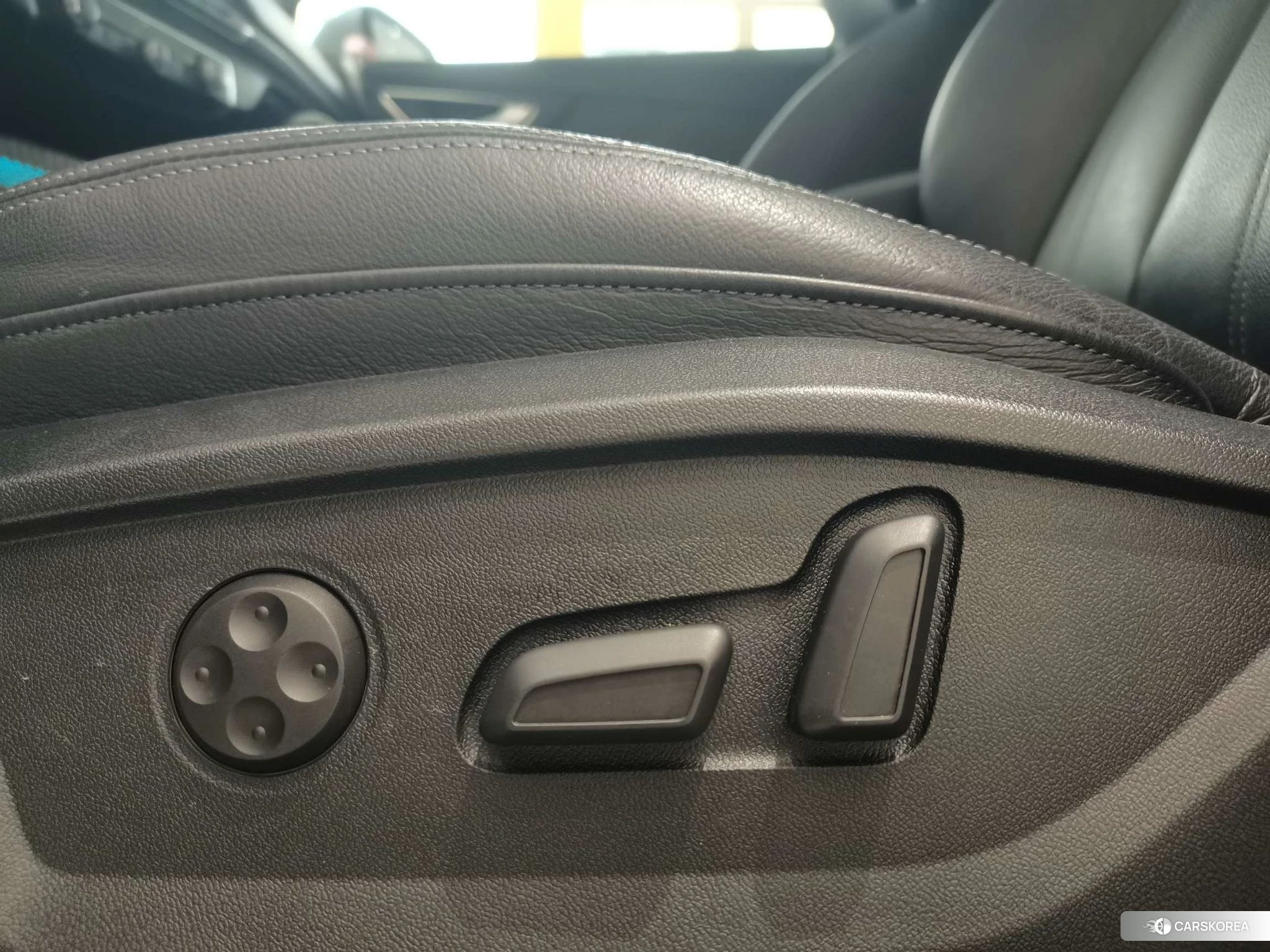 Audi Q2L id 4492921 из Китая 11