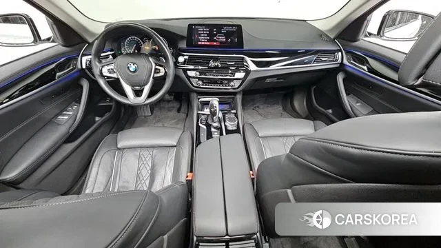 BMW 5 Series (G30) id 3547115 из Кореи 17