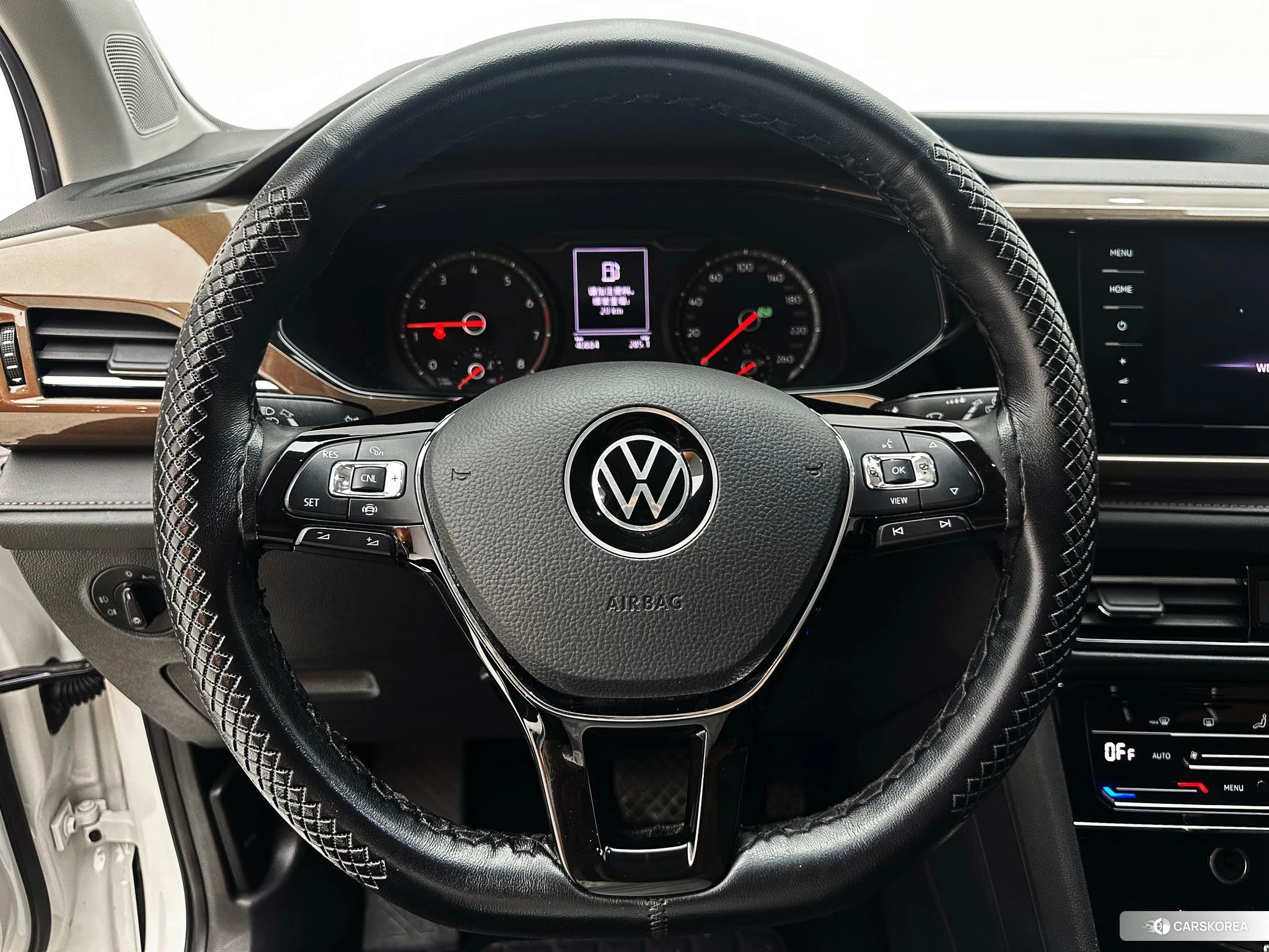 Volkswagen Tharu id 4504689 из Китая 21