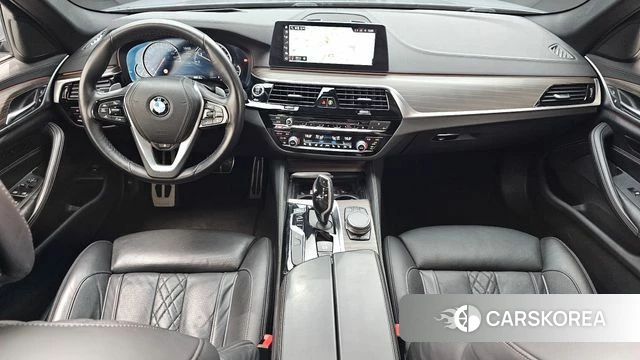 BMW 5 Series (G30) id 4417421 из Кореи 31