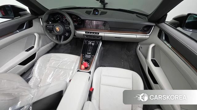 Porsche 911(992) id 4645242 из Кореи 17