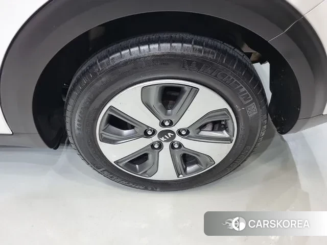 Kia The New Niro id 3448687 из Кореи 17