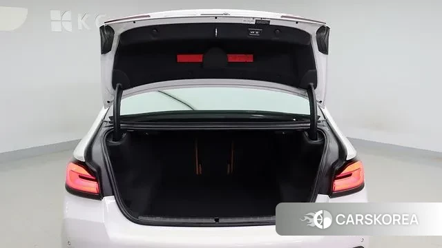 BMW 5 Series (G30) id 3422162 из Кореи 16