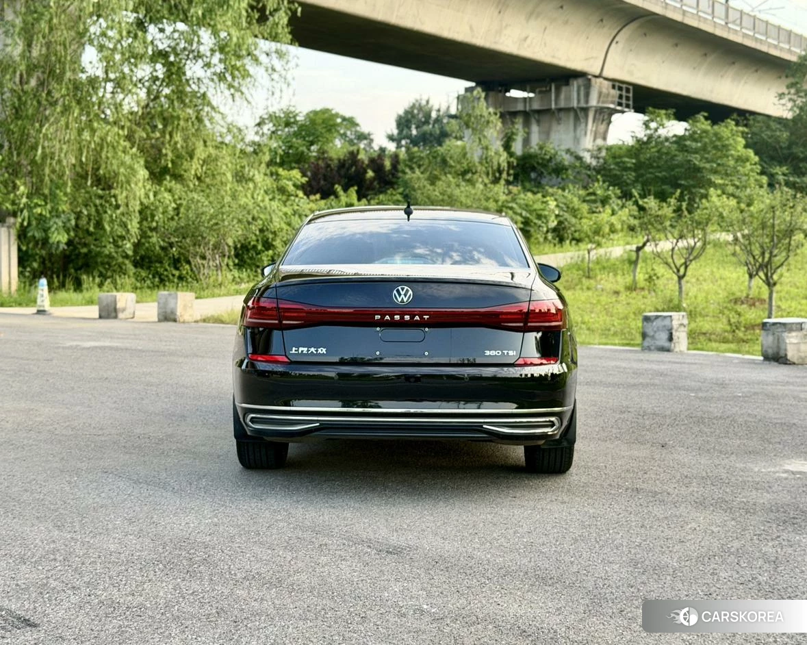 Volkswagen Passat id 4467770 из Китая 17