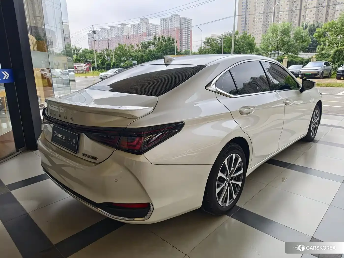 Lexus ES id 4669337 из Китая 18