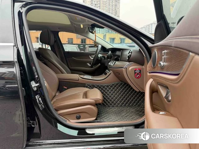 Mercedes-Benz E-class id 3908621 из Китая 17