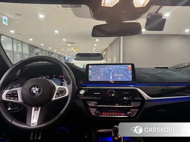 BMW 5 Series (G30) id 3915035 из Кореи 14