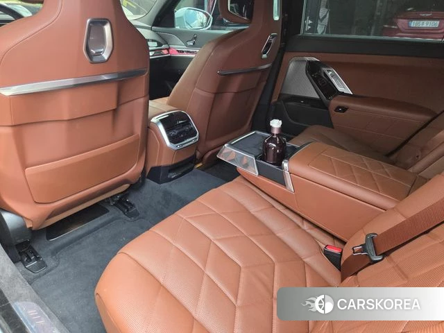 BMW 7 Series (G70) id 4729945 из Кореи 14