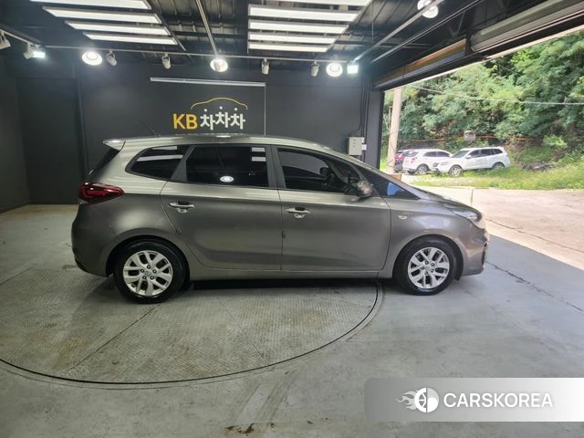 Kia The New Carens id 4577188 из Кореи 17