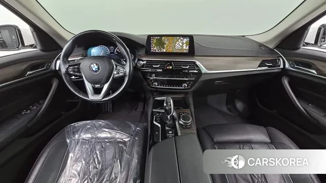 BMW 5 Series (G30) id 3362779 из Кореи 17