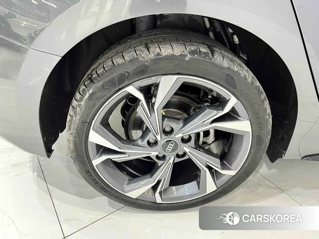 Audi A3 id 4258547 из Китая 19