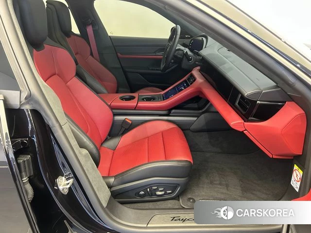 Porsche Taycan id 3805055 из Кореи 17