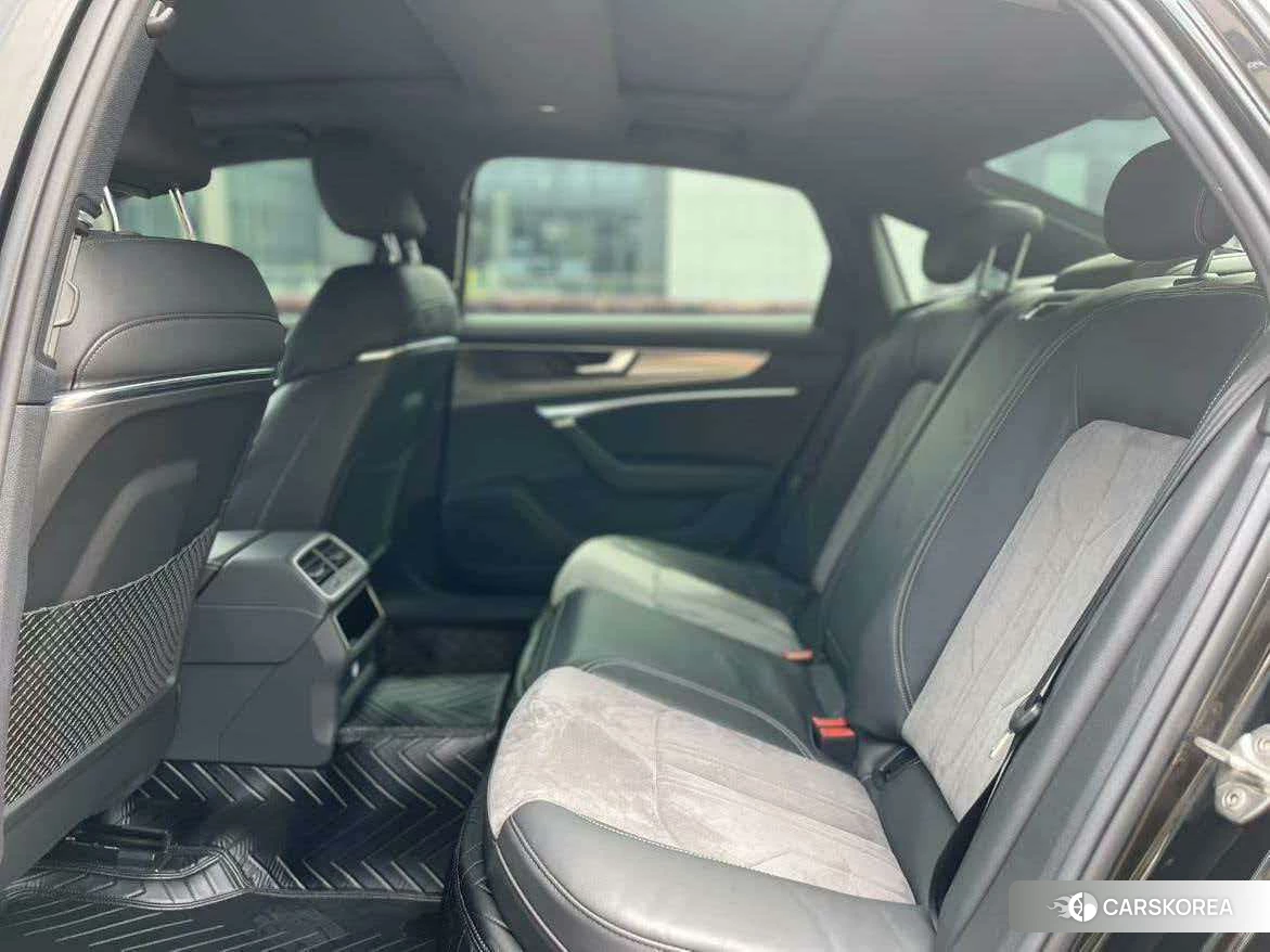 Audi A6L id 4407534 из Китая 7