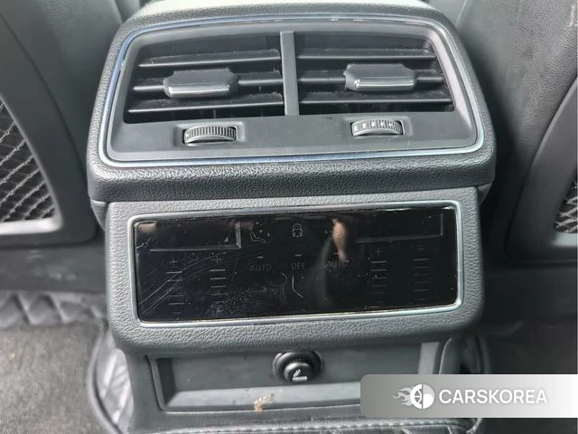 Audi A6L id 4275943 из Китая 8