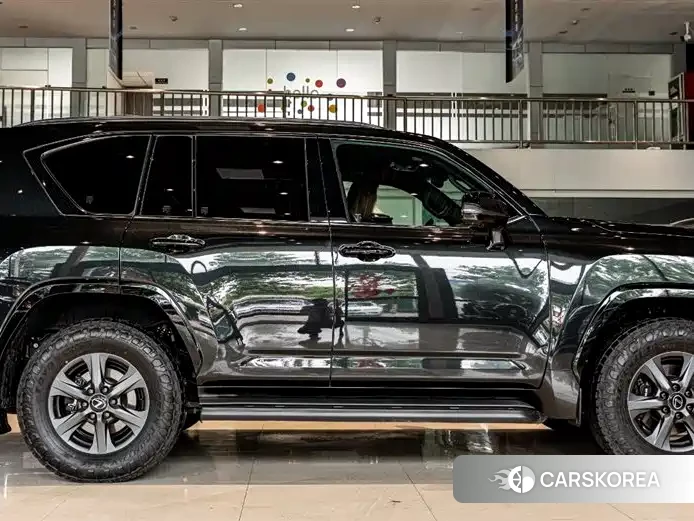 Lexus LX id 4600401 из Китая 17