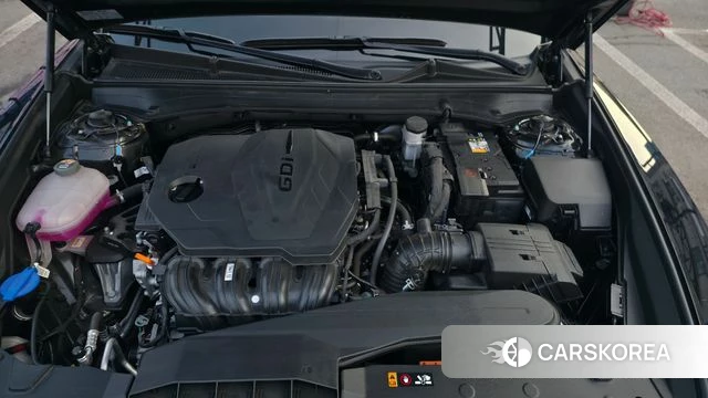 Hyundai Grandeur (GN7) id 3817691 из Кореи 17