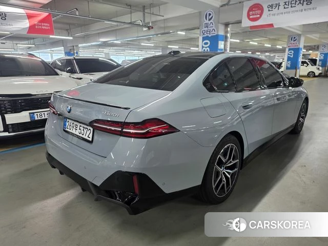 BMW 5 Series (G60) id 3981975 из Кореи 17