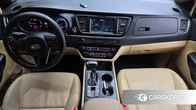 Kia The New Carnival id 4403603 из Кореи 17