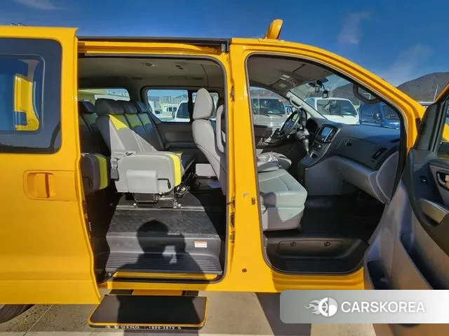 Hyundai The New Grand Starex id 3698342 из Кореи 16