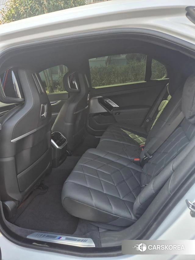 BMW 7 Series (G70) id 3823719 из Кореи 7