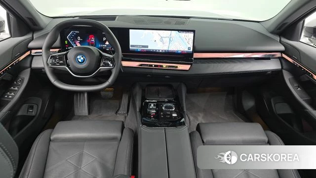 BMW 5 Series (G60) id 4686931 из Кореи 17