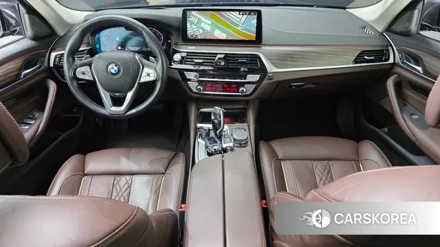 BMW 5 Series (G30) id 3529216 из Кореи 17