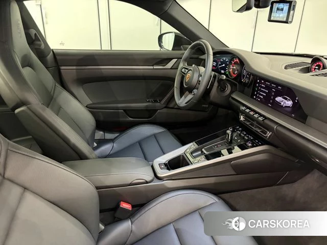 Porsche 911(992) id 4700909 из Кореи 17