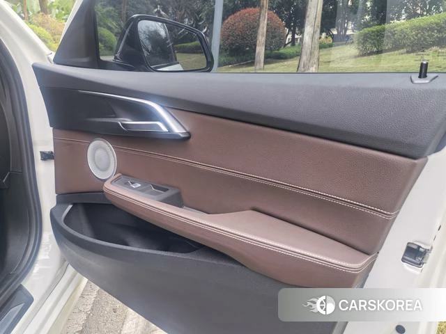 BMW 1 series id 3908619 из Китая 11