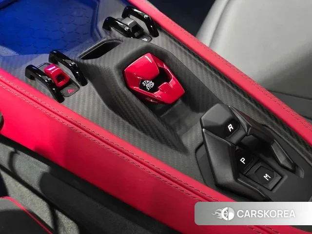 Lamborghini Revuelto id 3757709 из Кореи 17