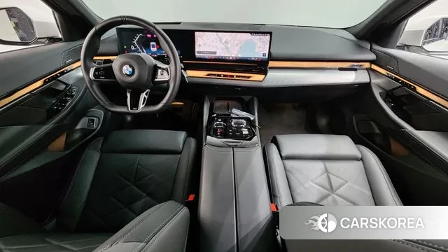 BMW 5 Series (G60) id 3769499 из Кореи 17