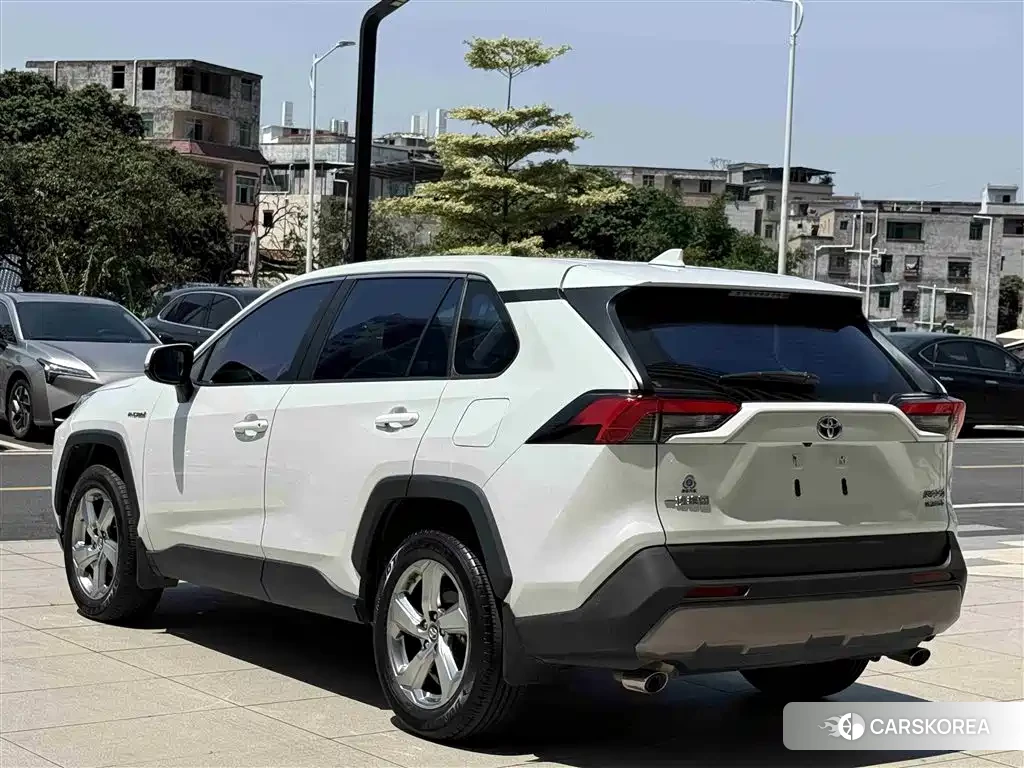Toyota RAV4 id 4680612 из Китая 35