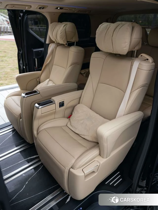 Toyota Elfa id 4253699 из Китая 24
