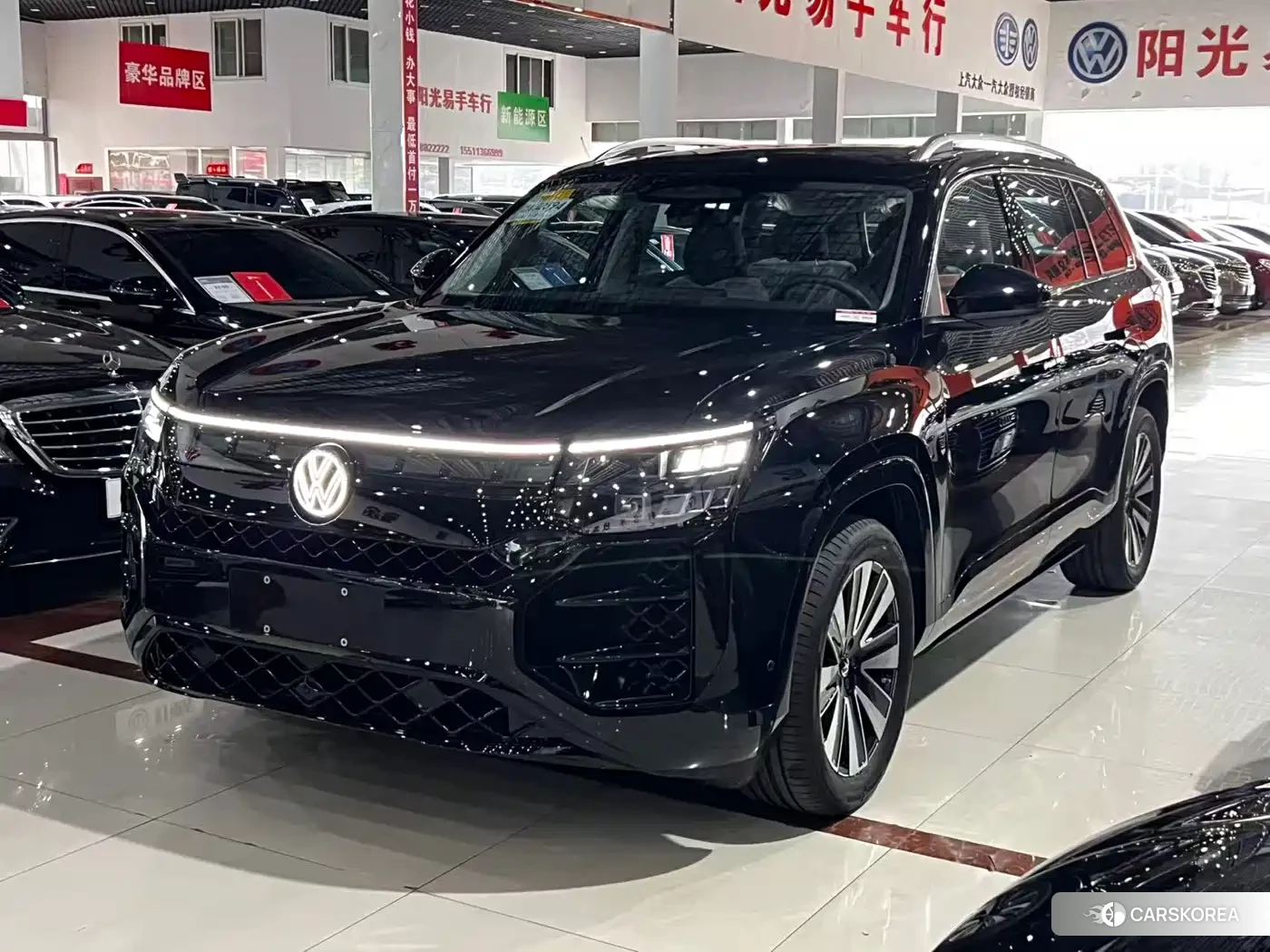 Volkswagen Touareg id 4589371 из Китая 12