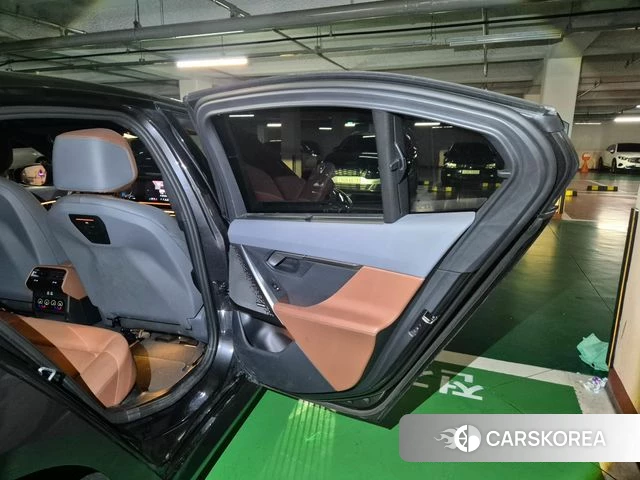 BMW i5 (G60) id 3909569 из Кореи 9