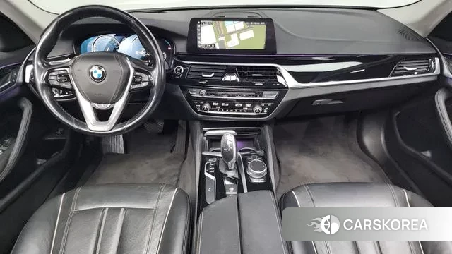 BMW 5 Series (G30) id 3449551 из Кореи 17