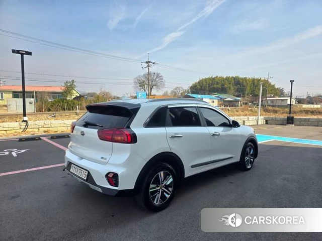 Kia The New Niro id 3834092 из Кореи 17