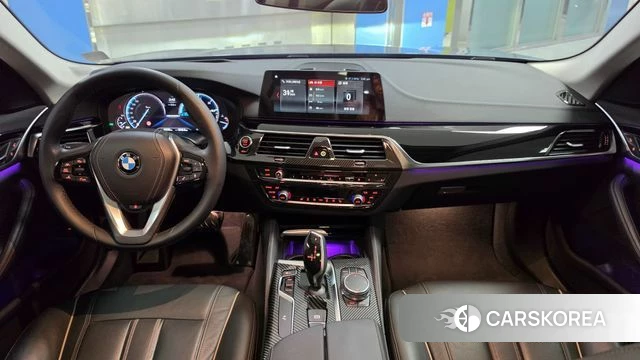 BMW 5 Series (G30) id 3873710 из Кореи 17