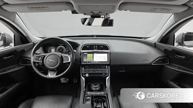 Jaguar XE id 3619165 из Кореи 17