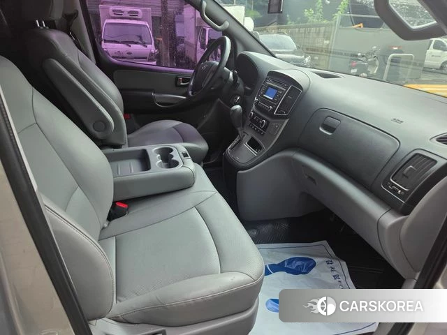 Hyundai The New Grand Starex id 4557785 из Кореи 17
