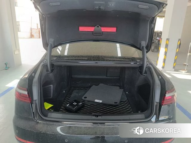 Audi A8 id 4278456 из Китая 11