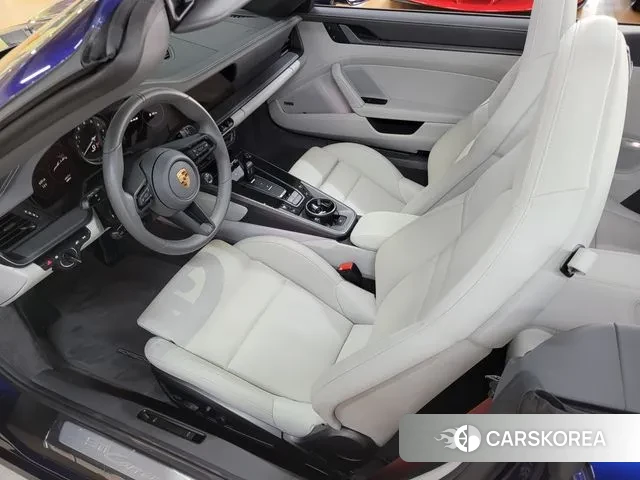 Porsche 911(992) id 3538658 из Кореи 17