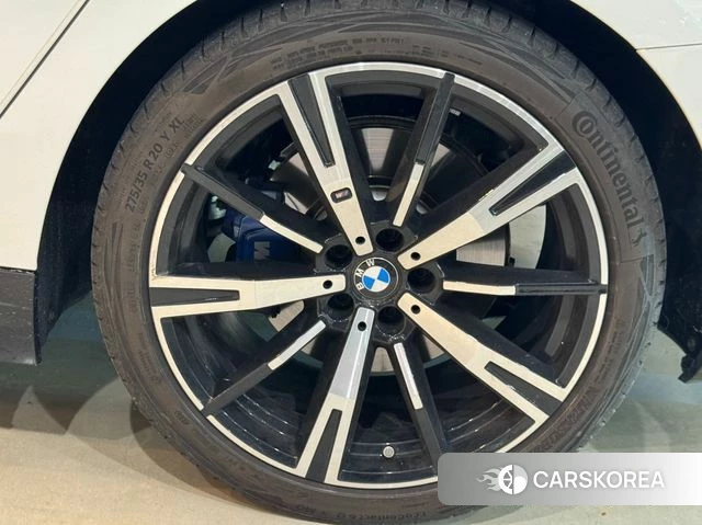 BMW 5 Series (G60) id 3811097 из Кореи 10