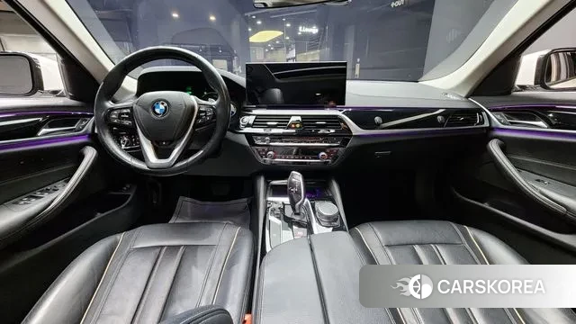 BMW 5 Series (G30) id 3434749 из Кореи 17