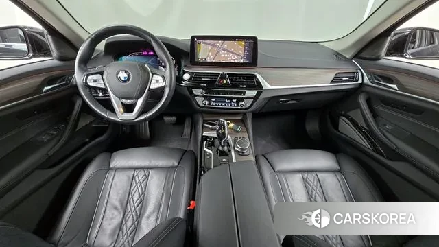 BMW 5 Series (G30) id 3373443 из Кореи 17