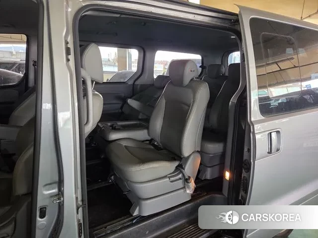 Hyundai The New Grand Starex id 3374699 из Кореи 17