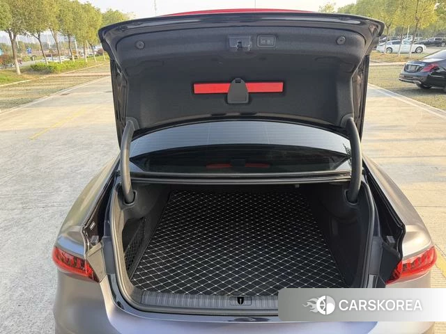 Audi A7L id 3856092 из Китая 15