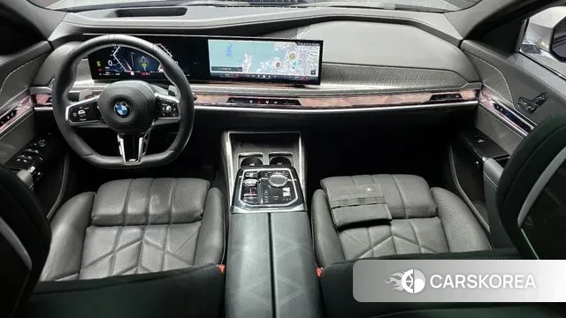 BMW 7 Series (G70) id 3550111 из Кореи 17