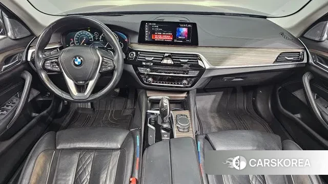 BMW 5 Series (G30) id 3324851 из Кореи 17