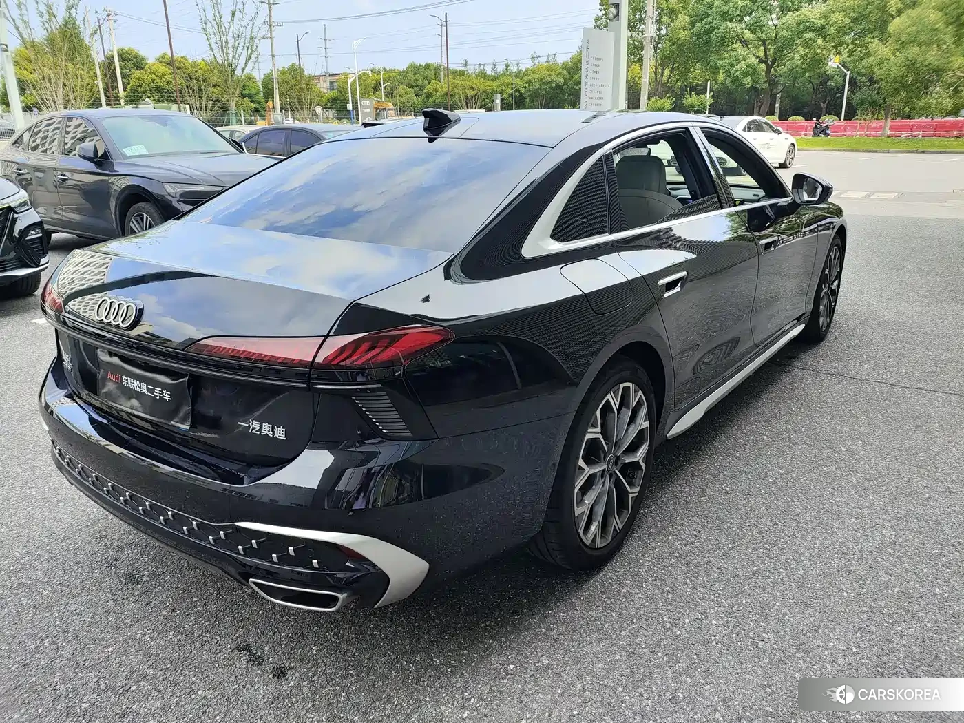Audi A6L id 4578203 из Китая 21