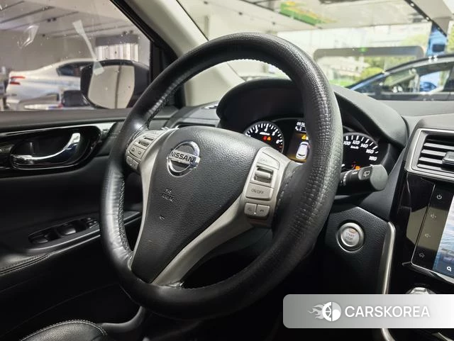Nissan TIIDA id 4215580 из Китая 16